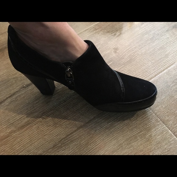 Clark’s Artisan booties - Picture 6 of 6